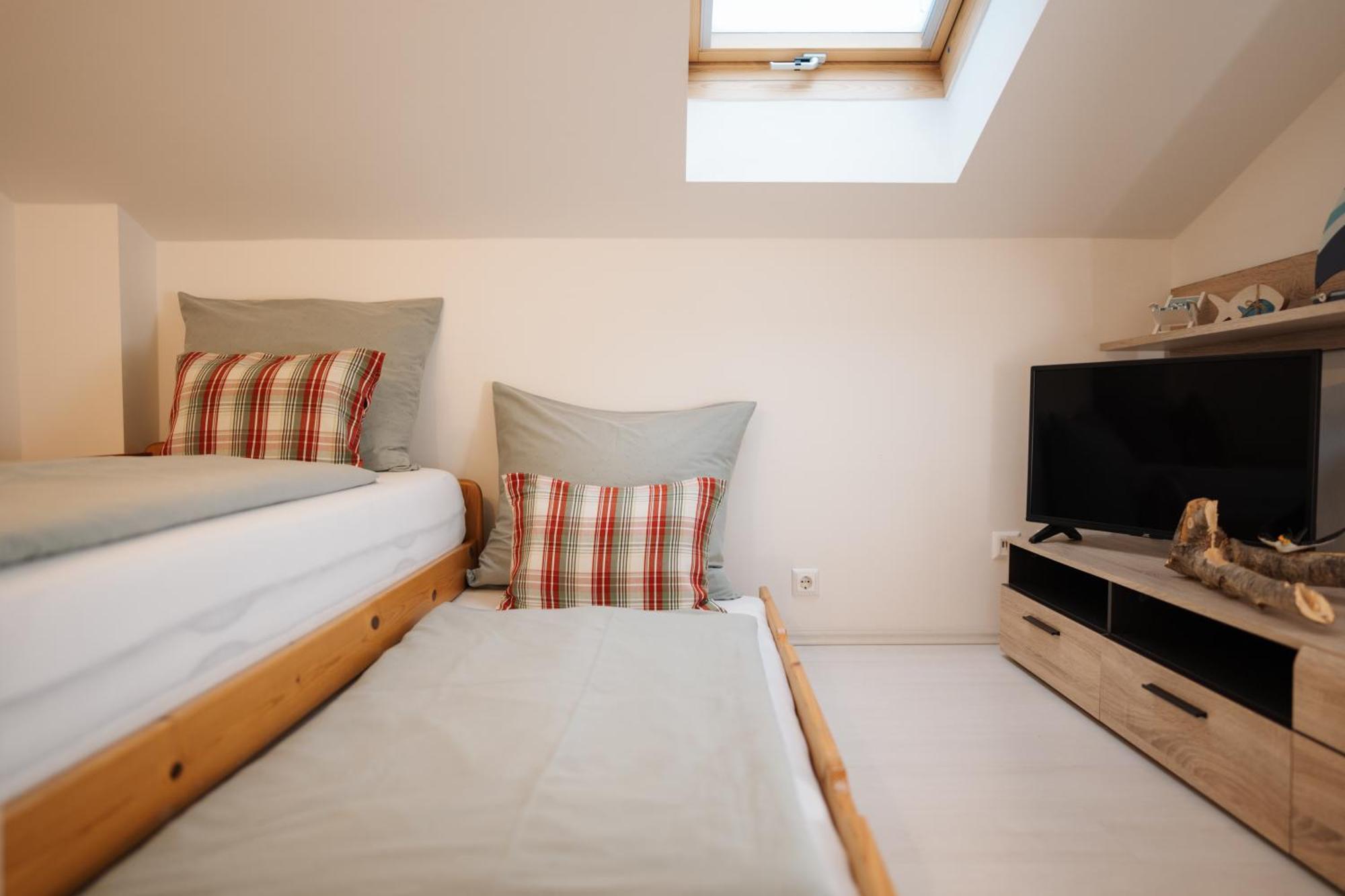 Schwalbennest Velden Apartment Velden am Woerthersee Luaran gambar