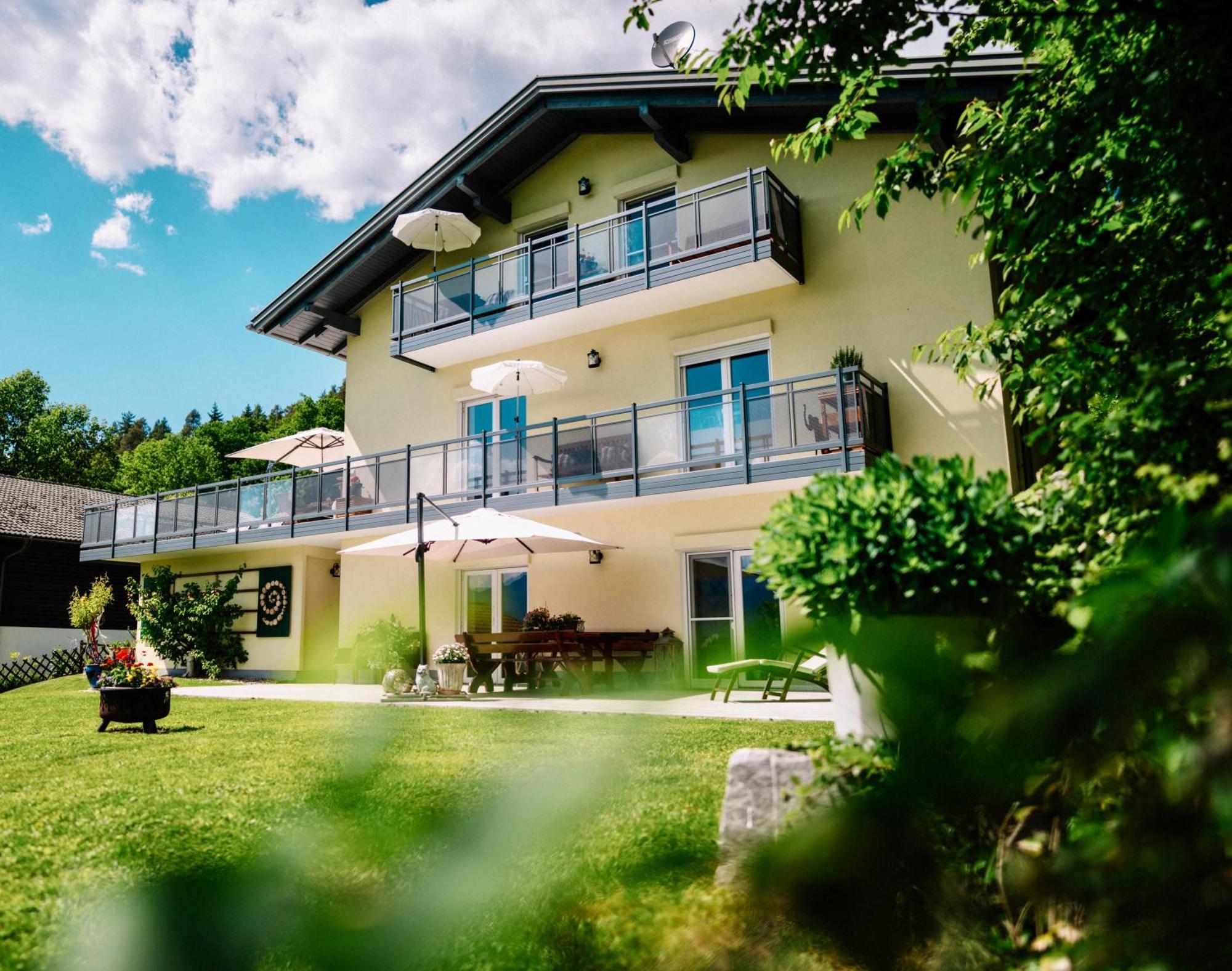 Schwalbennest Velden Apartment Velden am Woerthersee Luaran gambar