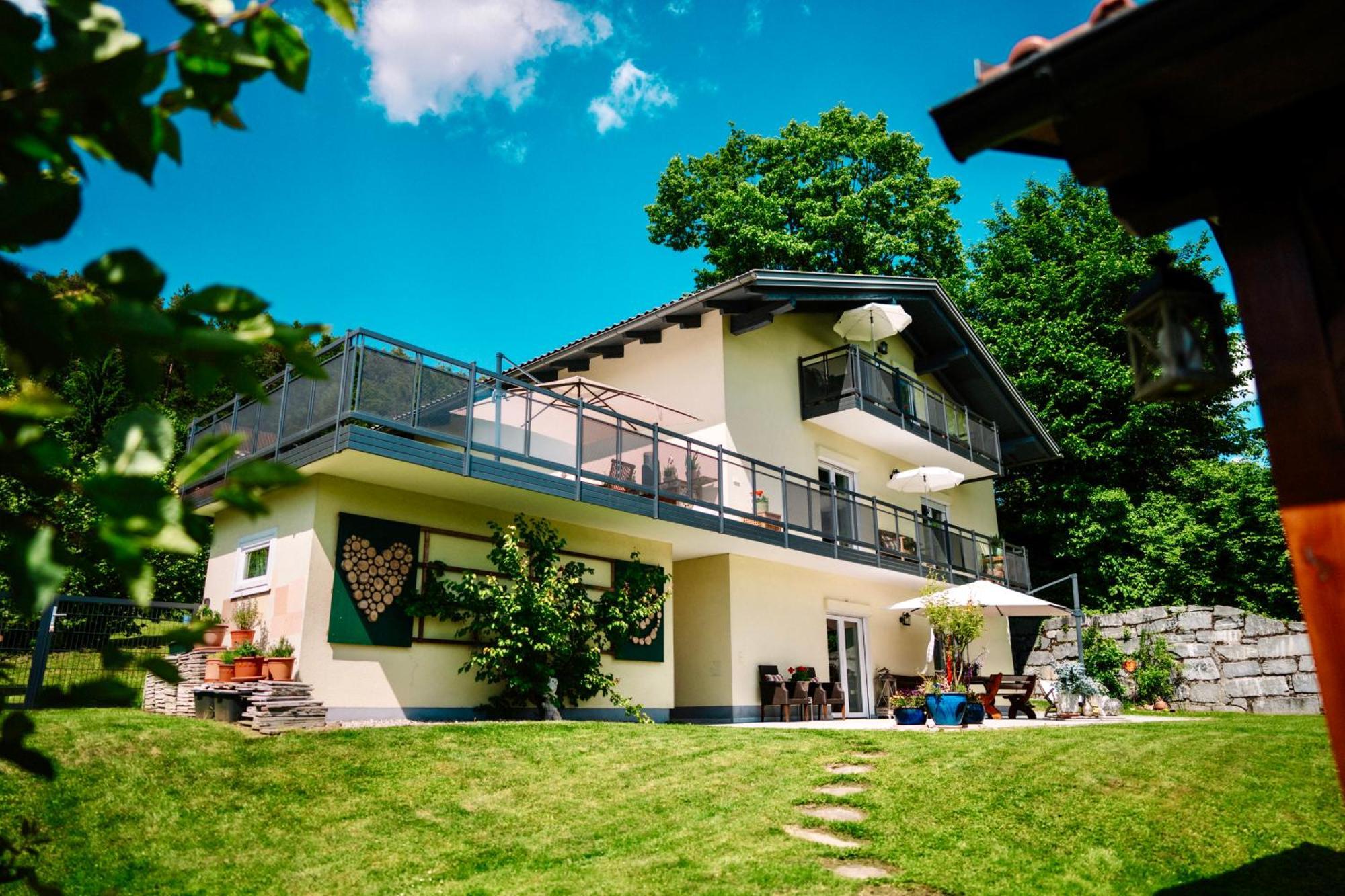 Schwalbennest Velden Apartment Velden am Woerthersee Luaran gambar
